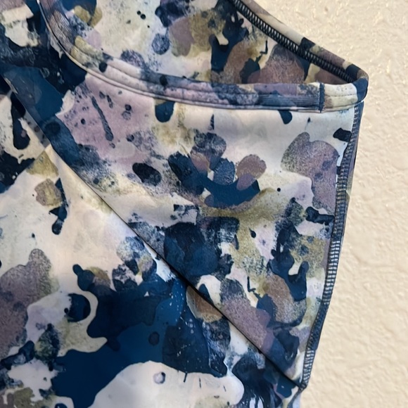 Gap crop top. - Picture 6 of 9